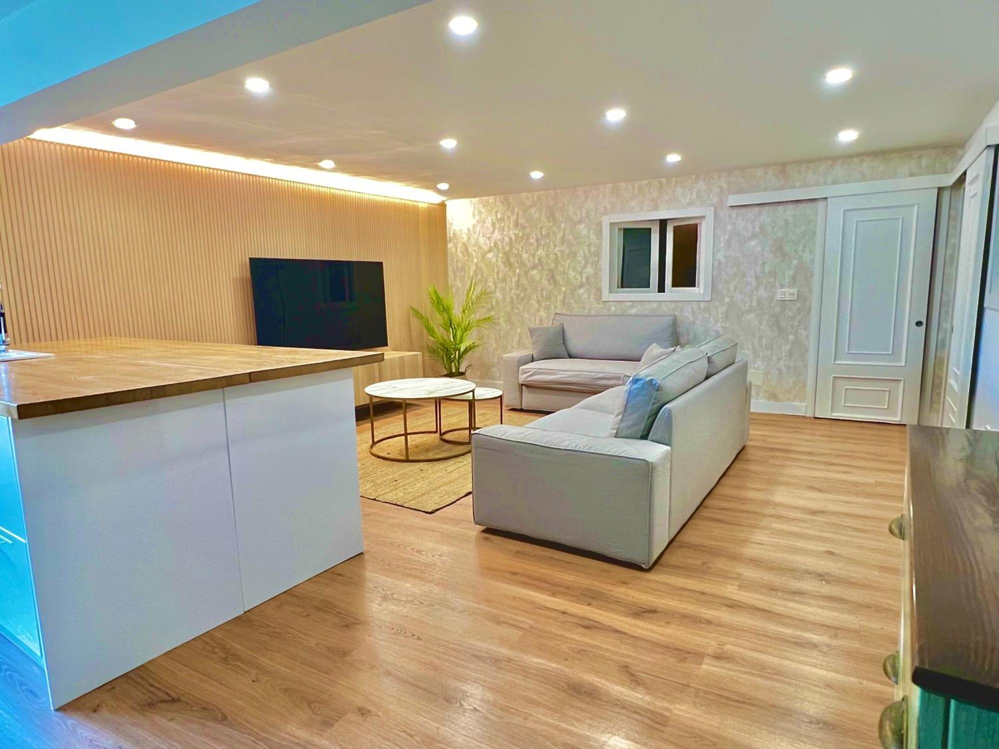 Apartamento Home Santo Santiago de Compostela Ngoại thất bức ảnh
